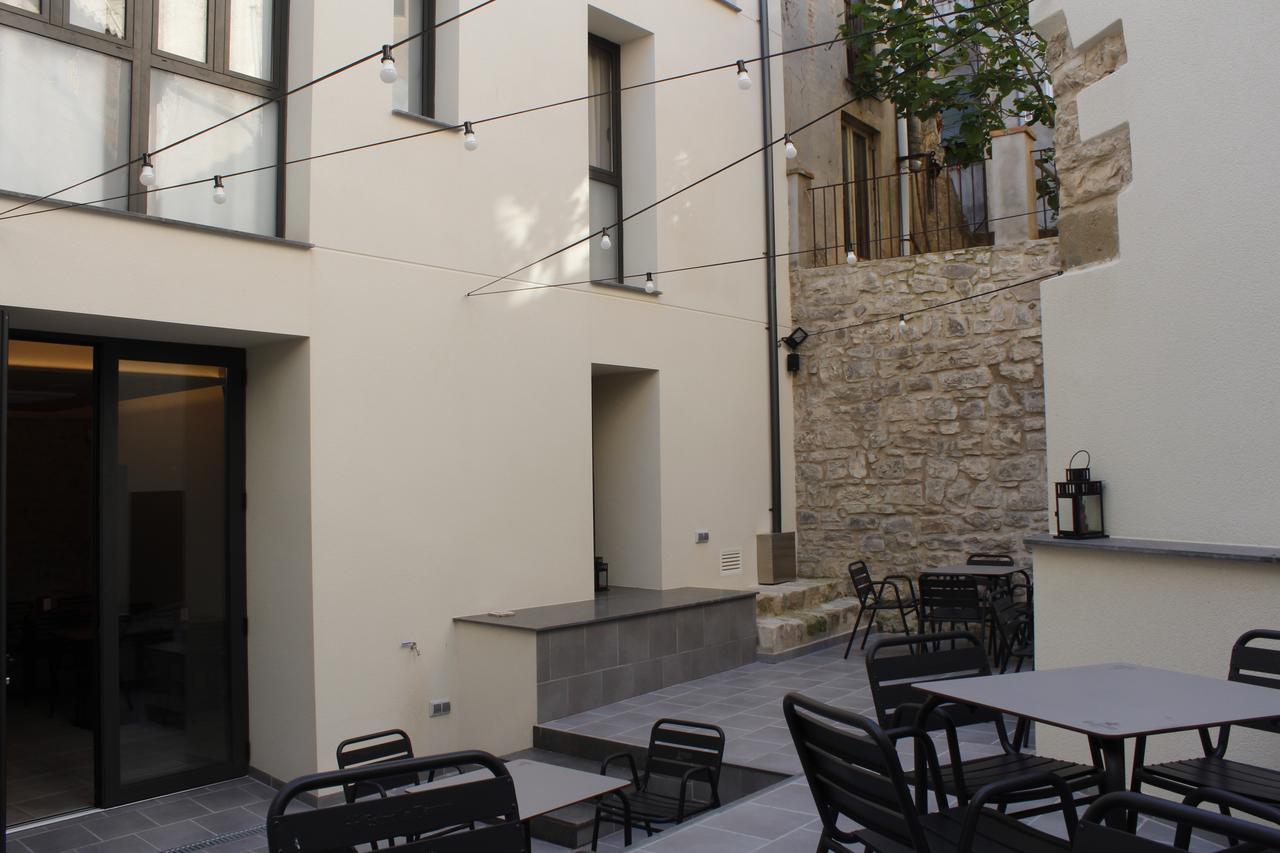 Hostal Universitat Cervera  Exteriér fotografie